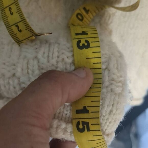 Inis Crafts Beige Cream 100% Merino Wool Cable Knit Sweater M Medium - Picture 8 of 9